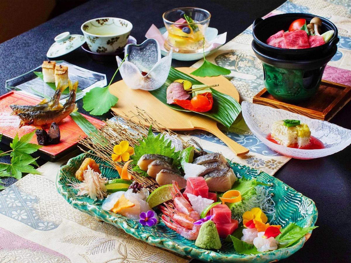 Sanrakuen Hotel Tonami Ngoại thất bức ảnh